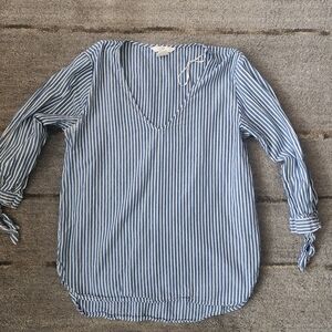 H&M Blue and White Striped V-Neck Blouse